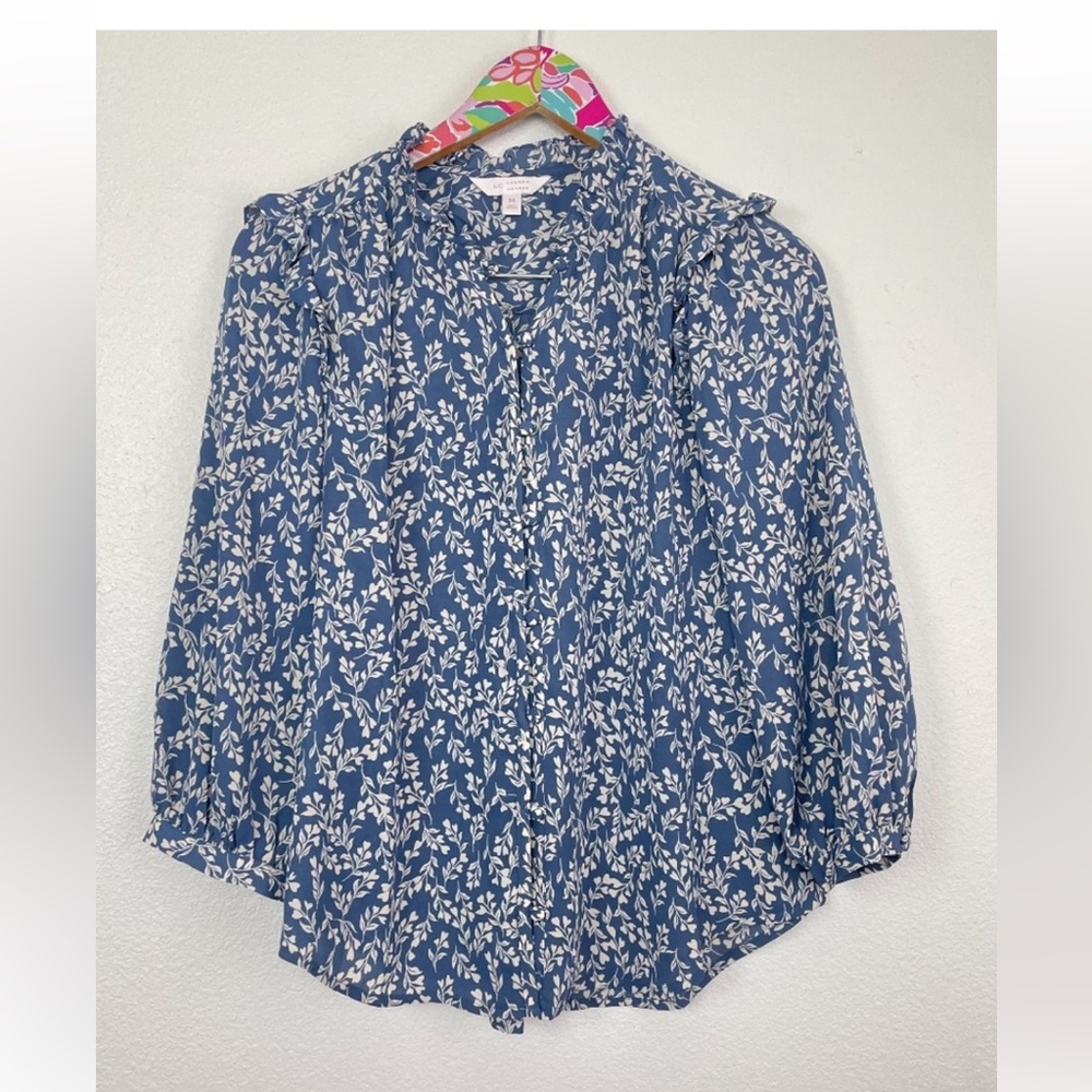 EUC LC Lauren Conrad blue floral ruffle button blouse medium